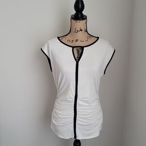 Vince Camuto Keyhole Ruched Top